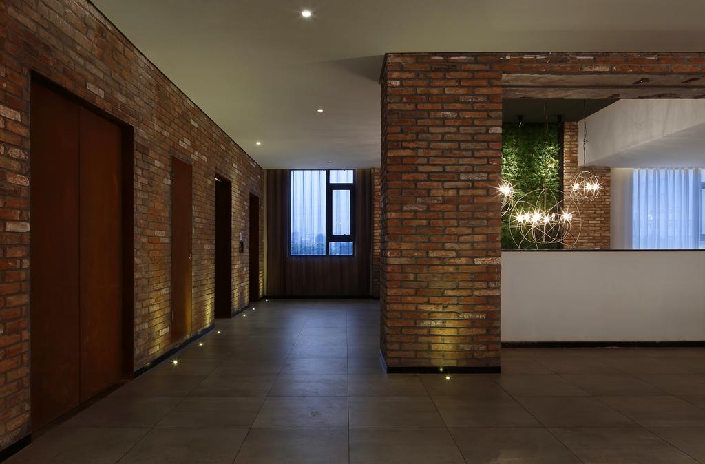 Отель Ease House Luoyang Лоян Экстерьер фото