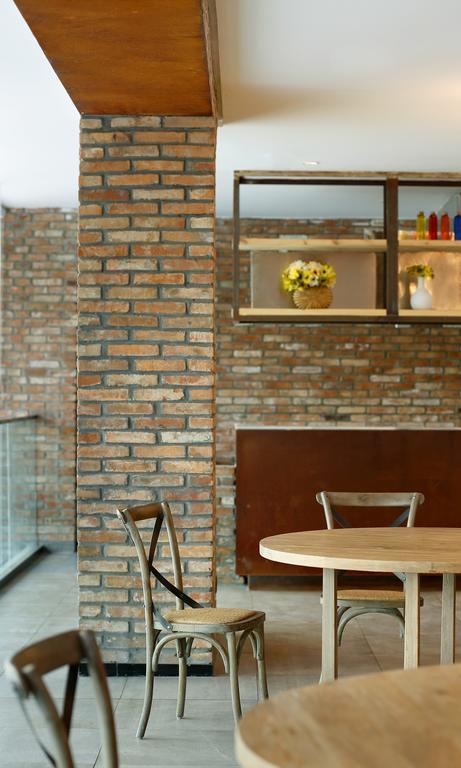 Отель Ease House Luoyang Лоян Экстерьер фото